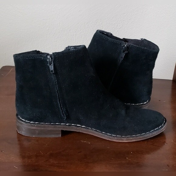 Clark Somerset Black Suede Ankle Bootie Size 7.5 - Picture 4 of 9